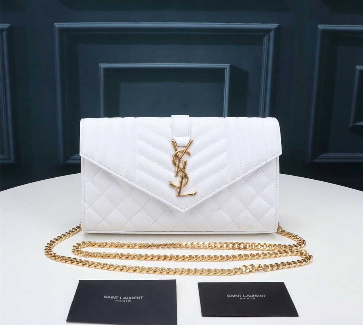 YSL BORSA ENVELOPE GRAIN DE POUDRE MIX MATELASSĂ WHITE